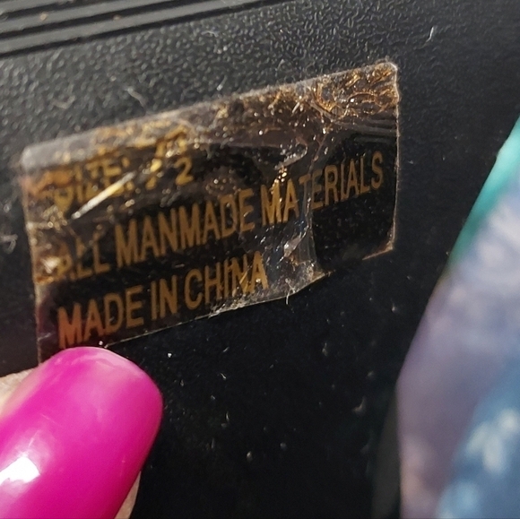 Manhattan collections black heels 7.5 Bows on front - Picture 7 of 8